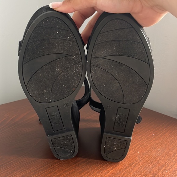 ⭐️ 2/$15 Black wedges from Payless - Picture 4 of 4